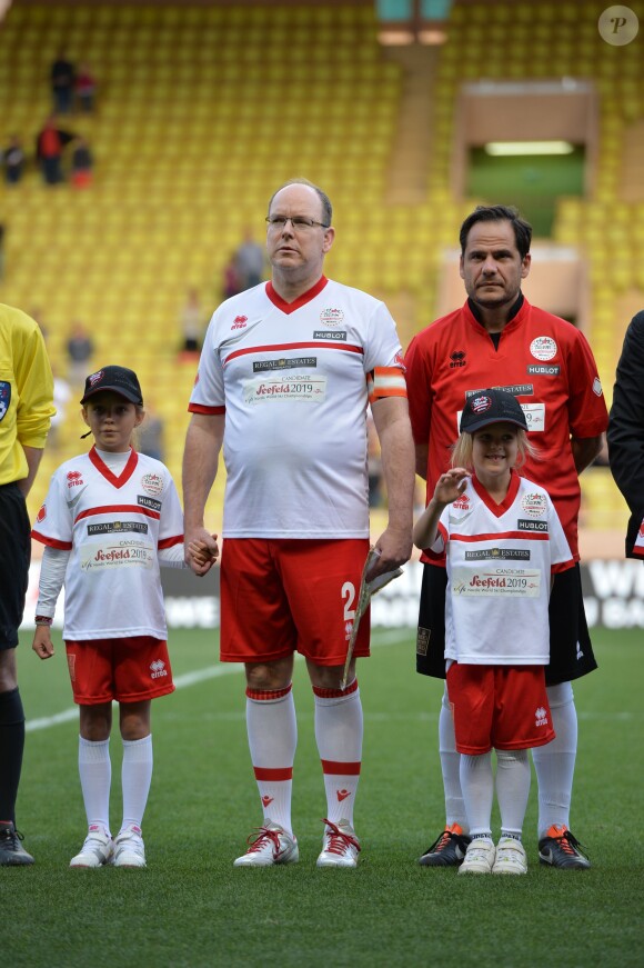 Le prince Albert de Monaco lors du World Stars Football Match entre la Star Team Monte Carlo et la F1 Driver Team, au stade Louis II de Monaco, le 20 mai 2014