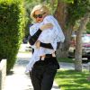 Gwen Stefani arrive au cabinet du Dr. Adrien Survol Rivin avec son fils Apollo Bowie à Sherman Oaks. Le 20 mai 2014.