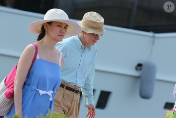 Woody Allen et sa femme Soon-Yi sur le port de Saint-Tropez le 28 juillet 2013