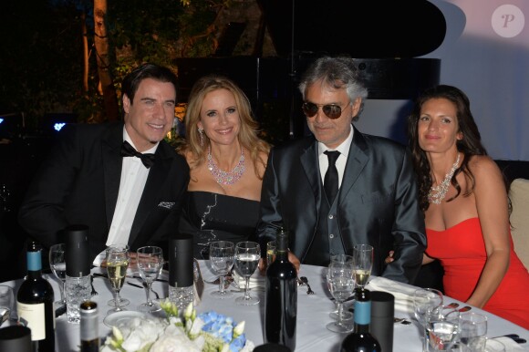 John Travolta, Kelly Preston, Andrea Boccelli, Veronica Berti - Soirée "Puerto Azul Experience" lors du 67e festival de Cannes le 21 mai 2014.