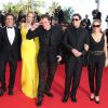 Lawrence Bender, Uma Thurman, Quentin Tarantino dansant, John Travolta et sa femme Kelly Preston - Montée des marches du film "Sils Maria" lors du 67e Festival du film de Cannes le 23 mai 2014.