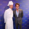Roger Federer lors de l'inauguration de la nouvelle boutique Lindt situé à proximité de l'Opéra Garnier, à Paris le 23 mai 2014