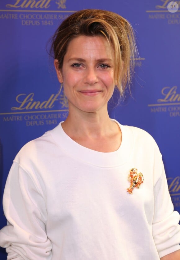Marina Foïs lors de l'inauguration de la nouvelle boutique Lindt située à proximité de l'Opéra Garnier, à Paris le 23 mai 2014