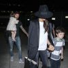 Victoria et David Beckham, et leurs enfants Brooklyn, Romeo, Cruz et Harper, arrivent à l'aéroport de Los Angeles. Le 23 mai 2014.