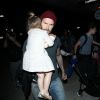 David Beckham, sa fille Harper et son fils Brooklyn arrivent à l'aéroport de LAX à Los Angeles, le 23 mai 2014.