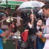 Novak Djokovic a fait le show avec un ramasseur de balles lors du second jour des internationaux de France, à Roland-Garros, le 26 mai 2014