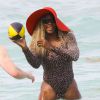 Serena Williams joue au rugby dans la mer à Miami, le 31 mai 2014.
