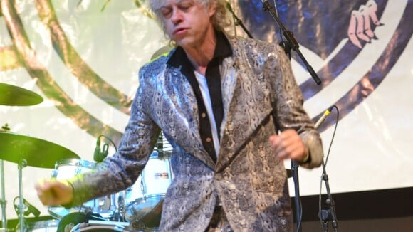 Bob Geldof : Retour sur scène, deux mois après la mort de sa fille Peaches