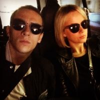 Alizée et Grégoire Lyonnet : Amoureux à Nice et prestation sexy pour Alcaline