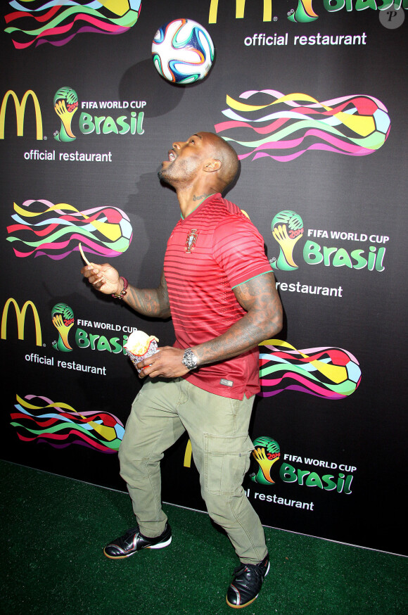 Tyson Beckford assiste à la soirée FIFA World Cup McDonald's, célébrant la sortie du nouveau design de l'emballage des frites et du jeu Peel Play Ole. New York, le 5 juin 2014.