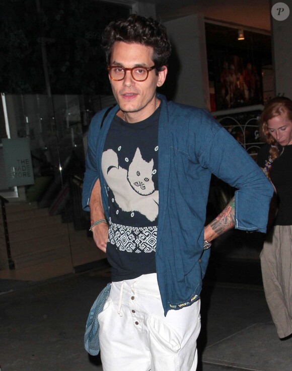 John Mayer est allé dîner au restaurant Madeo à West Hollywood. Le 2 juin 2014.