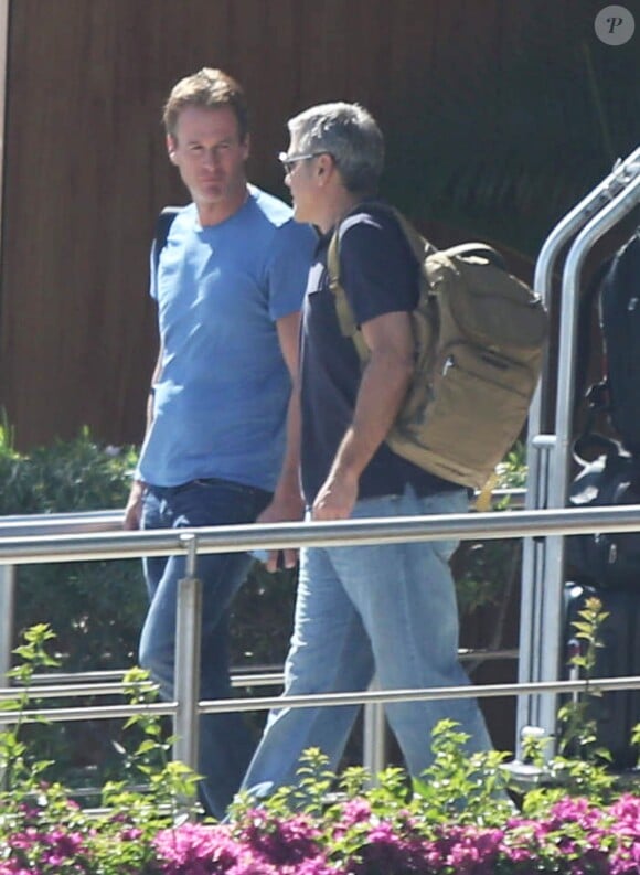 Exclusif - Rande Gerber et George Clooney arrivent à Cabo San Lucas pour passer des vacances le 10 avril 2014.