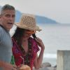 Exclusif - George Clooney et sa nouvelle compagne Amal Alamuddin en vacances sur une île dans l'Océan indien, le 13 mars 2014.