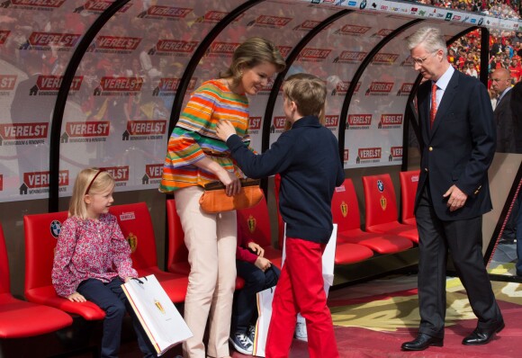 Le roi Philippe de Belgique et la reine Mathilde ainsi que leurs quatre enfants ont rendu visite aux Diables rouges, l'équipe nationale de football, au Stade Roi Baudouin le 8 juin 2014 pour leur dernier entraînement avant de s'envoler pour la Coupe du monde au Brésil.