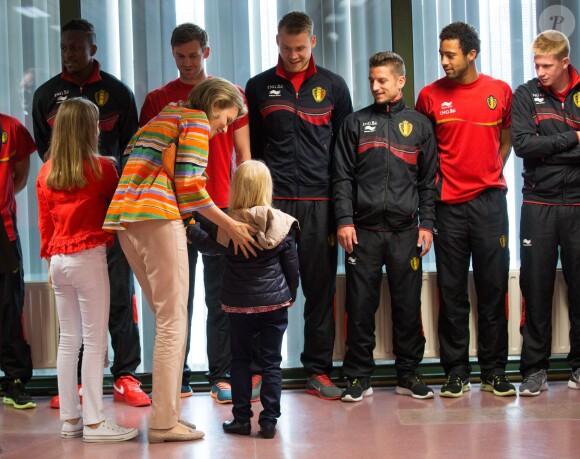 Le roi Philippe de Belgique et la reine Mathilde ainsi que leurs quatre enfants ont rendu visite aux Diables rouges, l'équipe nationale de football, au Stade Roi Baudouin le 8 juin 2014 pour leur dernier entraînement avant de s'envoler pour la Coupe du monde au Brésil.
