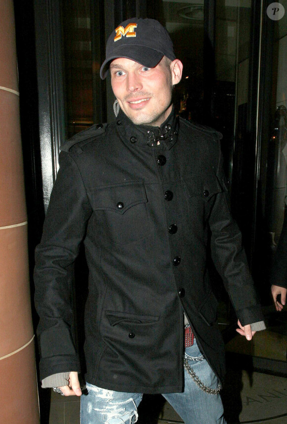 Freddie Ljungberg  à la sortie du restaurant Cipriani à Londres, le 8 avril 2006