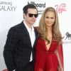 Jennifer Lopez et Casper Smart lors de la soirée des "Billboard Music Awards" à Las Vegas, le 18 mai 2014.