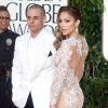 Jennifer Lopez et Casper Smart lors de la 70eme soirée des Golden Globe Awards à Beverly Hills, le 13 janvier 2013. 