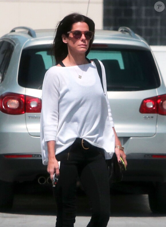 Exclusif - Sandra Bullock sort d'un déjeuner de travail à Beverly Hills. Le 7 mai 2014