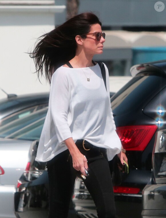 Exclusif - Sandra Bullock sort d'un déjeuner de travail à Beverly Hills. Le 7 mai 2014