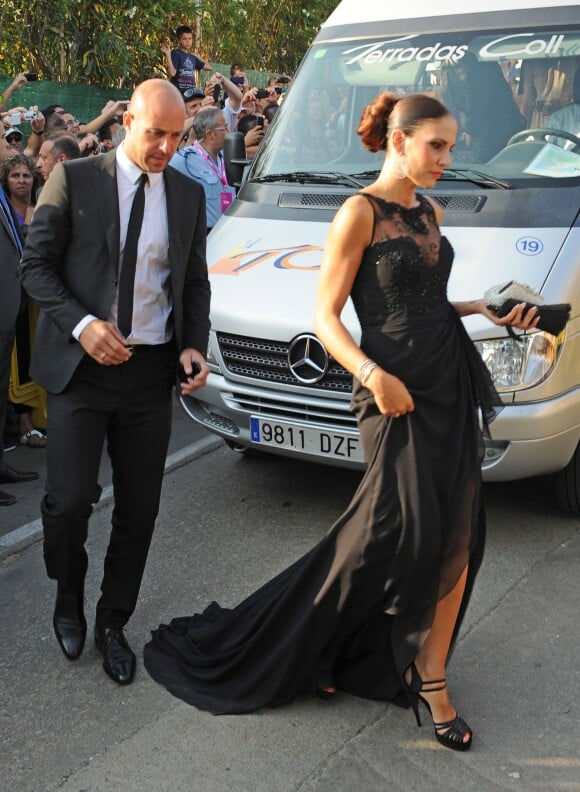 Pepe Reina et sa femme Yolanda Ruiz au mariage du footballeur Xavi Hernandez et Nuria Cunillera à Blanes, le 13 juillet 2013. 