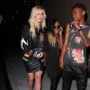 Ireland Baldwin main dans la main avec la rappeuse Angel Haze dans les rues de Los Angeles, le 11 juin 2014.