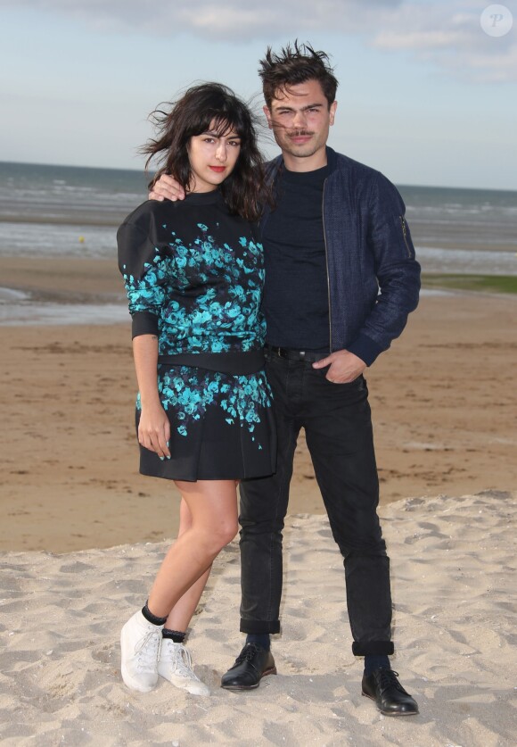 Le groupe Lilly Wood and the Prick sur la plage lors du Festival du film romantique de Cabourg, le 14 juin 2014.