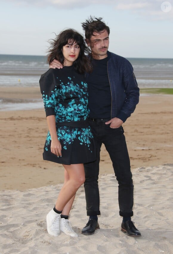 Le groupe Lilly Wood and the Prick sur la plage lors du Festival du film romantique de Cabourg, le 14 juin 2014.