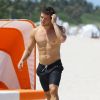 Ryan Phillippe, sexy sur la plage à Miami, le 9 juin 2014.