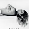 Première photo de Gisele Bündchen pour la campagne automne-hiver 2014 de Stuart Weitzman.
