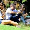 Exclusif - Kate Beckinsale (avec un adorable petit toutou), son mari Len Wiseman, sa fille Lily Mo Sheen et son ex-compagnon et père de son enfant, Michael Sheen, ont profité du beau temps dans un parc pour la fête des pères à Brentwood, le 15 juin 2014.
