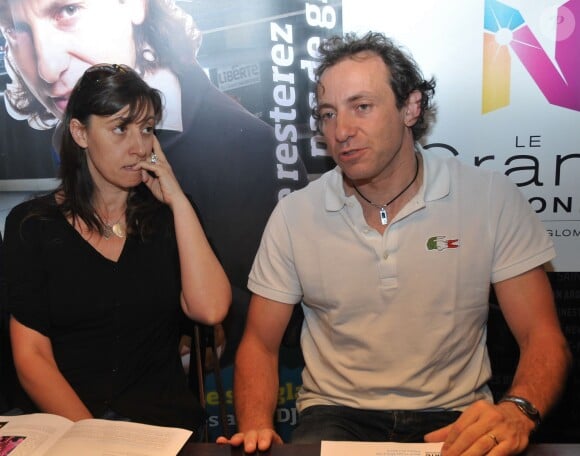 Philippe Candeloro et son épouse Olivia lors de la présentation de leur nouveau spectacle sur glace, Une nuit magique au pays des jouets à Narbonne, le 16 juin 2014