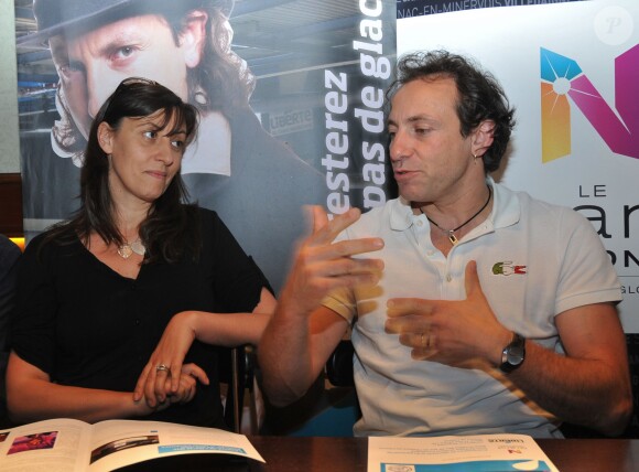 Philippe Candeloro et son épouse Olivia lors de la présentation de leur nouveau spectacle sur glace, Une nuit magique au pays des jouets à Narbonne, le 16 juin 2014