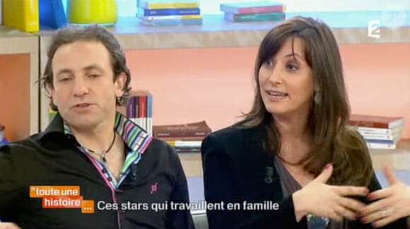Le patineur Philippe Candeloro et sa femme Olivia dans "Toute une histoire" sur France 2, le 18 juin 2014.