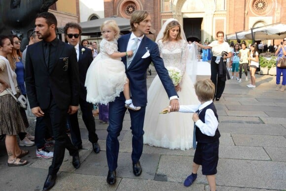 Massimo Ambrosini lors de son mariage religieux avec Paola Angelini, entouré de leurs enfants Federico et Angelica, en l'église Santa Maria Del Carmine, le 21 juin 2014