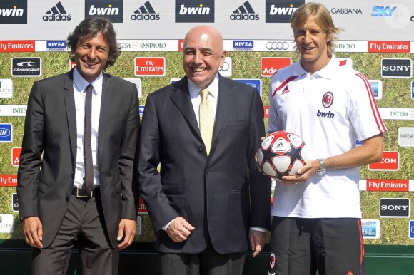 Leonardo, le président du Milan AC Adriano Galliani et Massimo Ambrosini à Milanello, le 6 juillet 2009