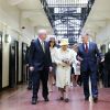 La reine Elizabeth II visite la prison de Crumlin Road à Belfast le 24 juin 2014.