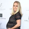 Kendra Wilkinson (enceinte) lors du lancement de la collection de Jennifer Love Hewitt, pour femme enceinte, pour la marque "A Pea In The Pod" à Beverly Hills. Le 1er avril 2014.