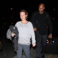 Kendra Wilkinson (enceinte) et son mari Hank Baskett &agrave; l'a&eacute;roport LAX de Los Angeles, le 30 janvier 2014. 