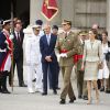 Le roi Felipe VI et la reine Letizia d'Espagne reçoivent les membres des forces armées et la garde civile au palais royal de Madrid le 25 juin 2014.