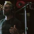 Un extrait de Lost Stars, morceau de la BO du film New York Melody avec Adam Levine.