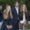 Natalia Vodianova, sa soeur Kristina et Antoine Arnault - Défilé Berluti à l'Ecole des Mines, collection homme printemps-été 2015 à Paris le 27 juin 2014.