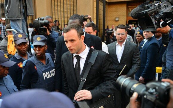 Oscar Pistorius à la sortie de la North Gauteng High Court de Pretoria, après la reprise de son procès le 30 juin 2014
