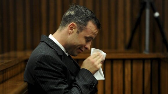 Oscar Pistorius, le procès : L'athlète au bord du suicide...