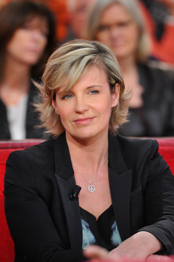 Céline Géraud - Enregistrement de l'emission "Vivement Dimanche" à Paris le 12 décembre et qui sera diffusée le 16 décembre 2012.