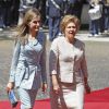 Felipe VI et la reine Letizia d'Espagne reçus par le président portugais Anibal Cavaco Silva et sa femme Maria Cavaco Silva au palais de Belem à Lisbonne, le 7 juillet 2014, lors de leur visite officielle au Portugal.