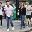 Andre Agassi, sa femme Steffi Graf et leur fils Jaden Gil profitent de la douceur de Vancouver, le 5 juillet 2014