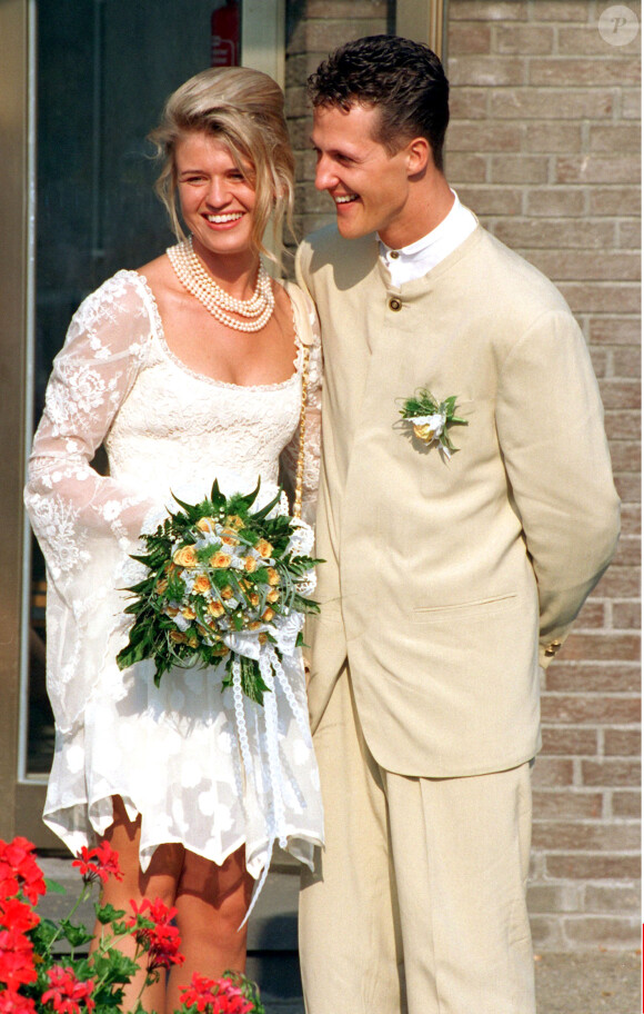Michael Schumacher et son épouse Corinna, le 13 janvier 2014 lors de leur mariage à Kerpen