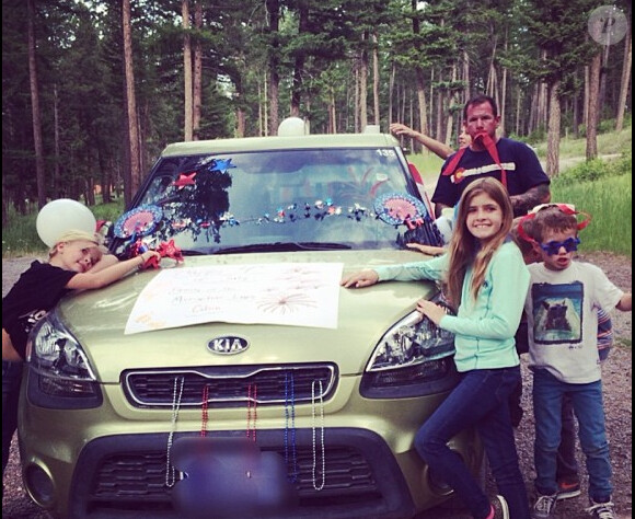 Denise Richards a partagé ses nombreuses photos de ses vacances familiales dans le Montana, le 5 juillet 2014.
