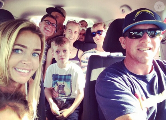 Denise Richards a partagé de nombreuses photos de ses vacances familiales dans le Montana, le 6 juillet 2014.